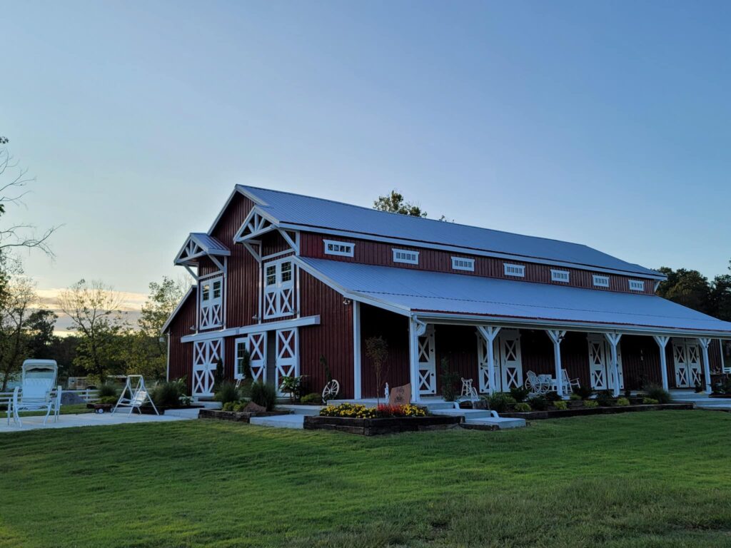 Venue Enchanted Valley Farm in Siloam Springs, AR